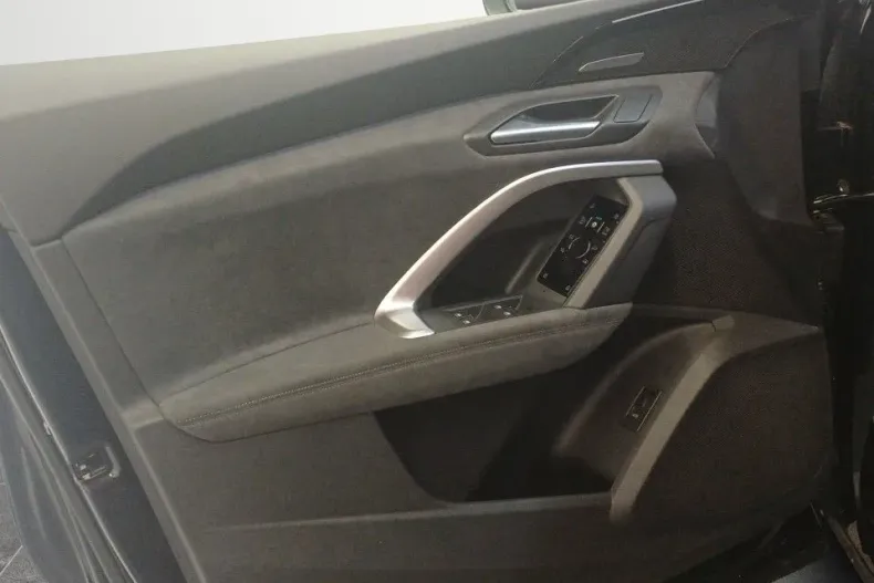 Audi Q5 din 2025 cu 3.000 km - oferta AUD177718 - foto 17