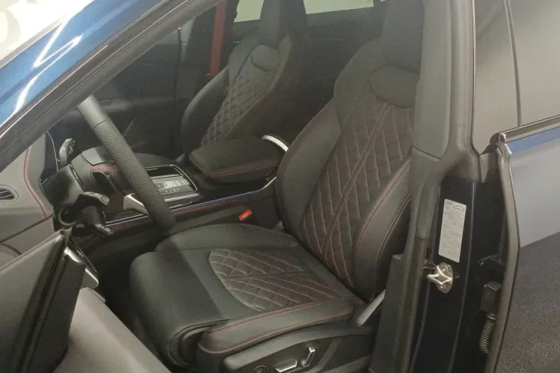 Audi Q8 din 2025 cu 2.000 km - oferta AUD177720 - foto 12