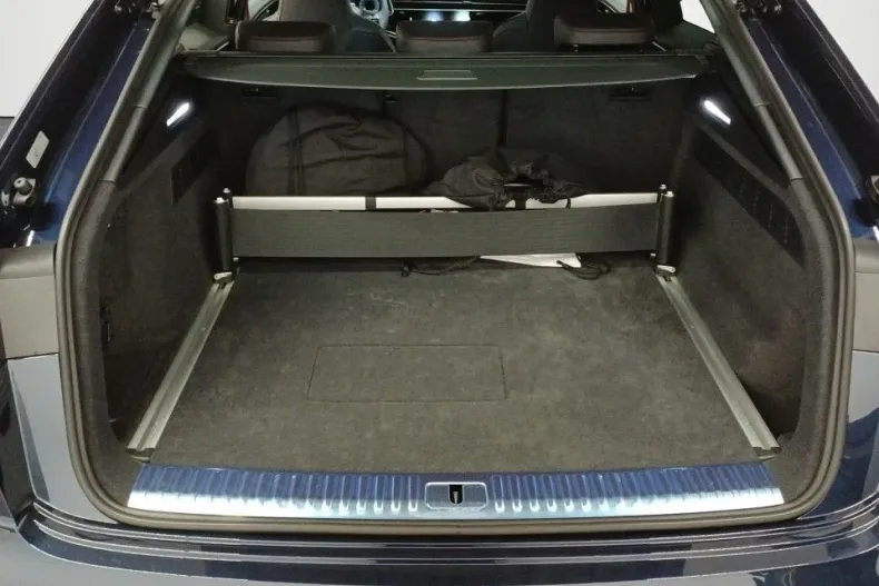 Audi Q8 din 2025 cu 2.000 km - oferta AUD177720 - foto 25