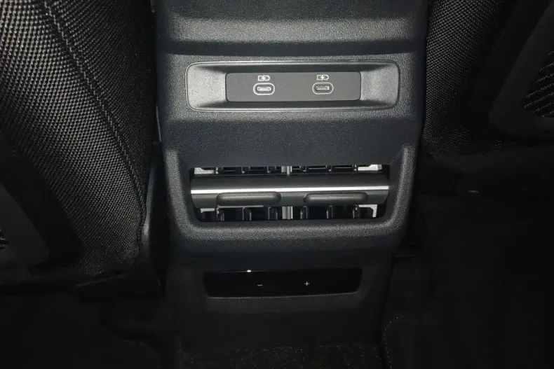 Audi Q3 din 2025 cu 2.001 km - oferta AUD177721 - foto 14