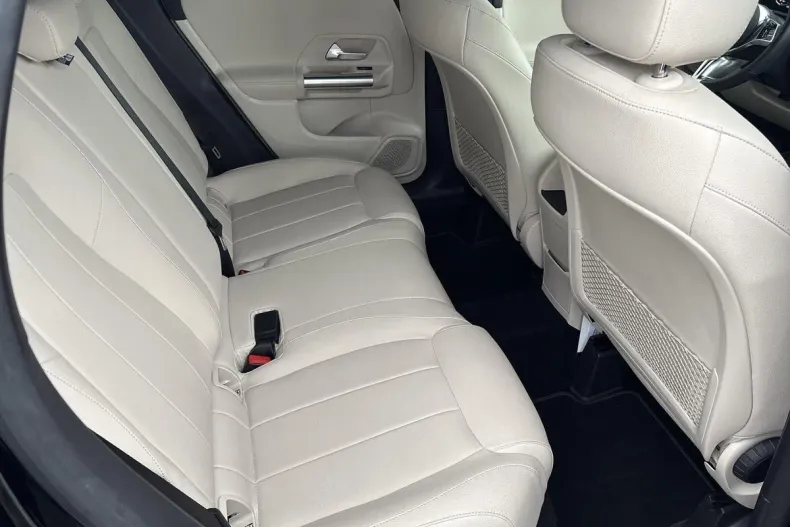 Mercedes-Benz GLA din 2025 cu 21.270 km - oferta MER177729 - foto 14