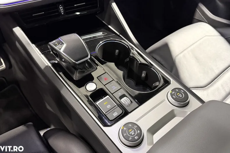 Volkswagen Touareg din 2022 cu 119.820 km - oferta VOL177733 - foto 31