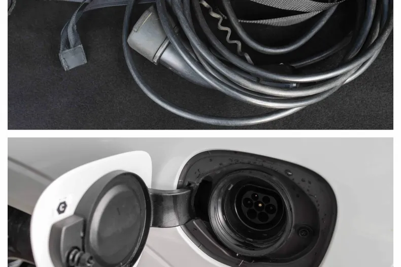 Volvo XC60 din 2021 cu 151.094 km - oferta VOL177745 - foto 12