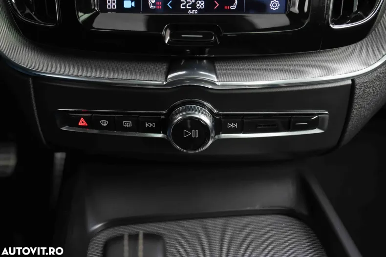 Volvo XC60 din 2021 cu 151.094 km - oferta VOL177745 - foto 37
