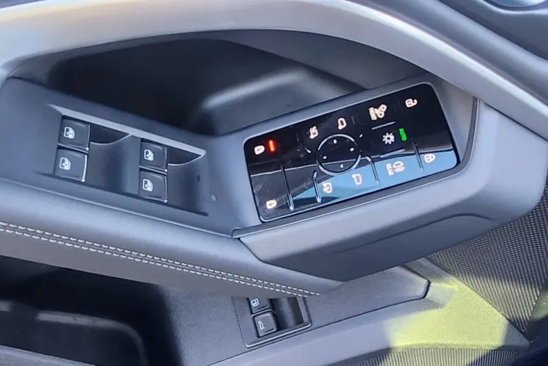 Audi Q5 din 2025 cu 10 km - oferta AUD177748 - foto 19