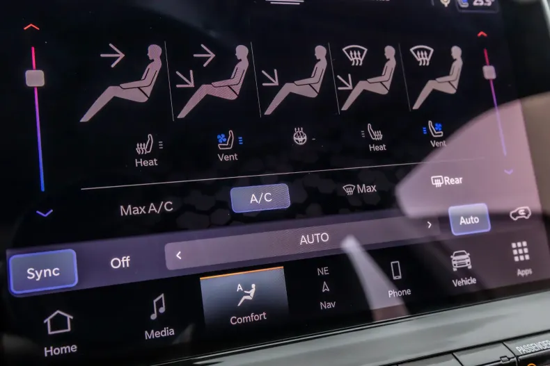 Jeep Compass din 2023 cu 34.000 km - oferta JEE177750 - foto 32