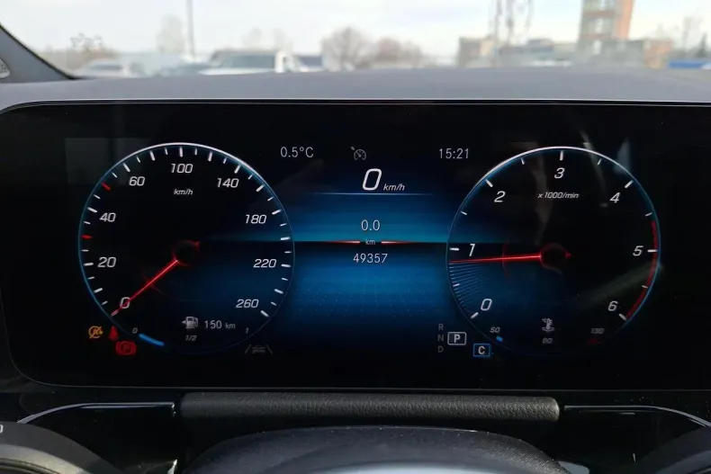 Mercedes-Benz GLA din 2021 cu 49.355 km - oferta MER177779 - foto 18