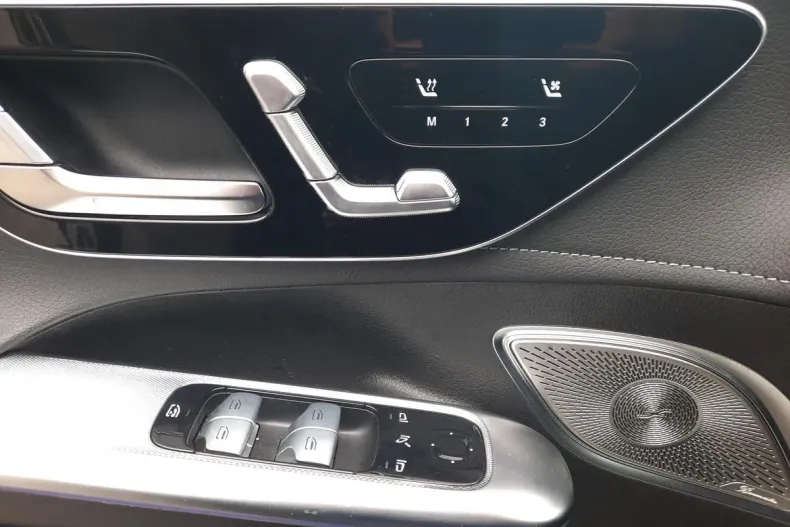 Mercedes-Benz EQE din 2024 cu 18.100 km - oferta MER177782 - foto 17