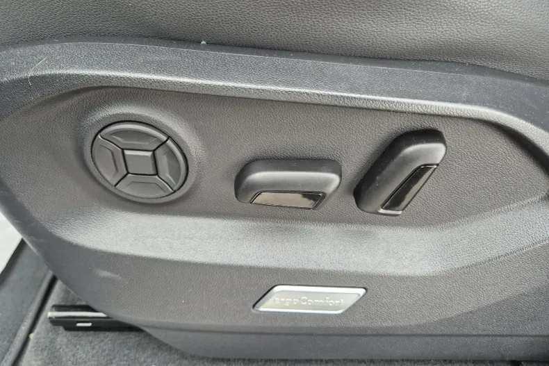 Volkswagen Touareg din 2021 cu 145.830 km - oferta VOL177791 - foto 11