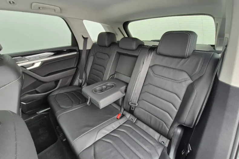 Volkswagen Touareg din 2021 cu 145.830 km - oferta VOL177791 - foto 12