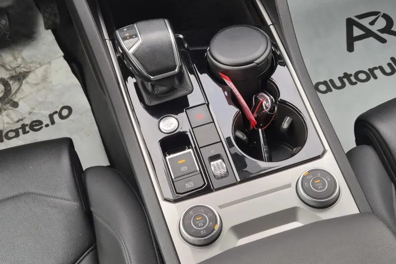 Volkswagen Touareg din 2021 cu 145.830 km - oferta VOL177791 - foto 22