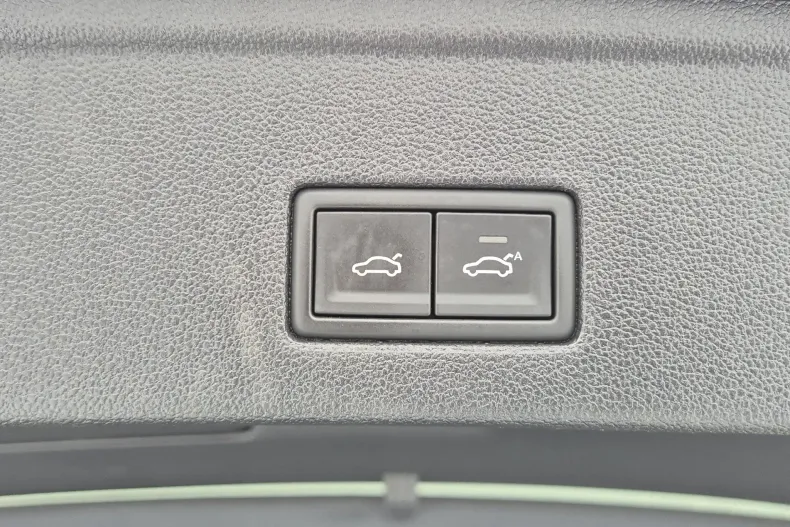 Volkswagen Touareg din 2021 cu 145.830 km - oferta VOL177791 - foto 33