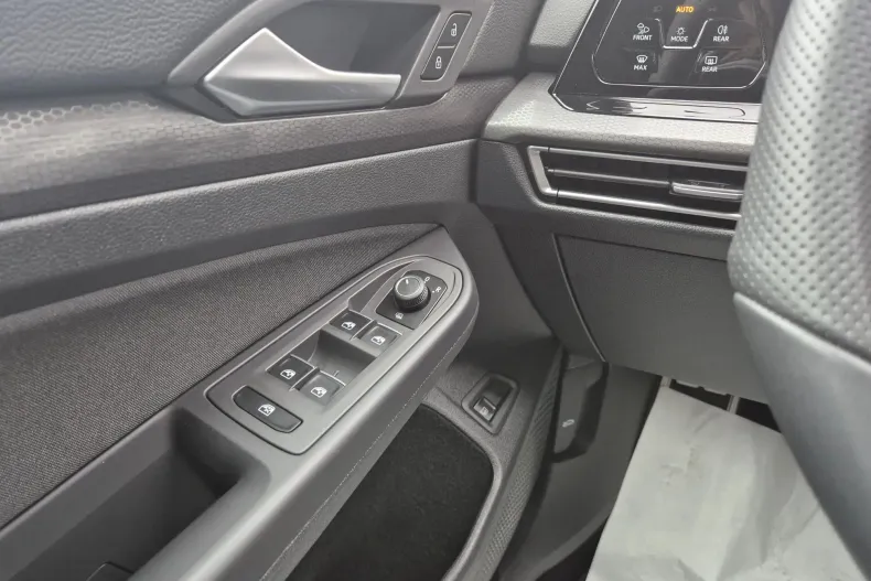 Volkswagen Golf din 2021 cu 73.040 km - oferta VOL177796 - foto 14