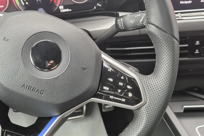 Volkswagen Golf din 2021 cu 73.040 km - oferta VOL177796 - foto 17