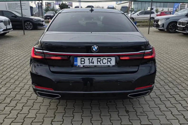BMW Seria 7 din 2022 cu 80.247 km - oferta BMW177801 - foto 4