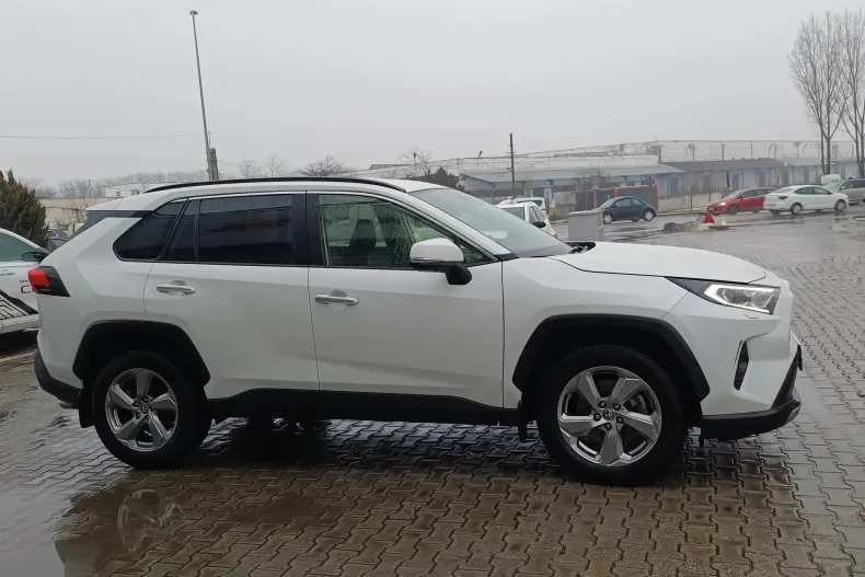 Toyota RAV4 din 2021 cu 118.567 km - oferta TOY177811 - foto 6