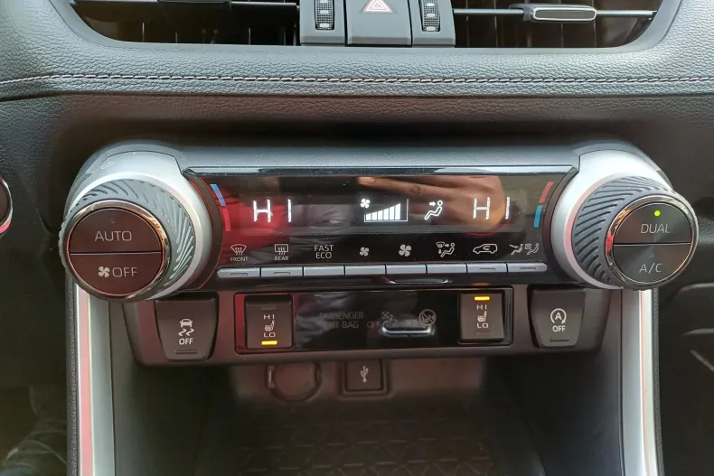 Toyota RAV4 din 2021 cu 31.841 km - oferta TOY177812 - foto 16