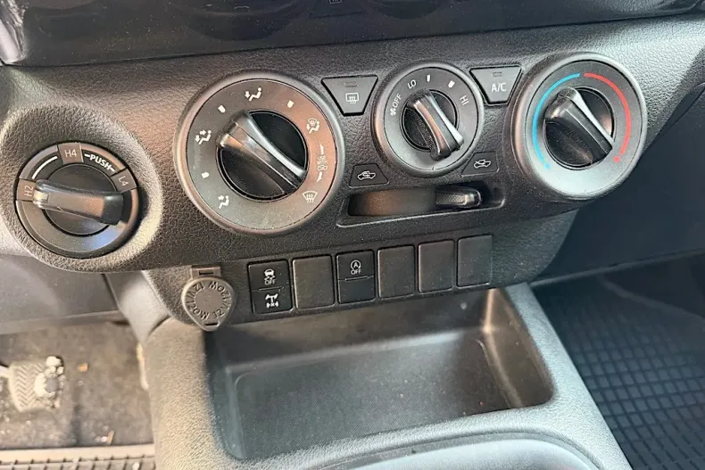 Toyota Hilux din 2021 cu 118.000 km - oferta TOY177822 - foto 12