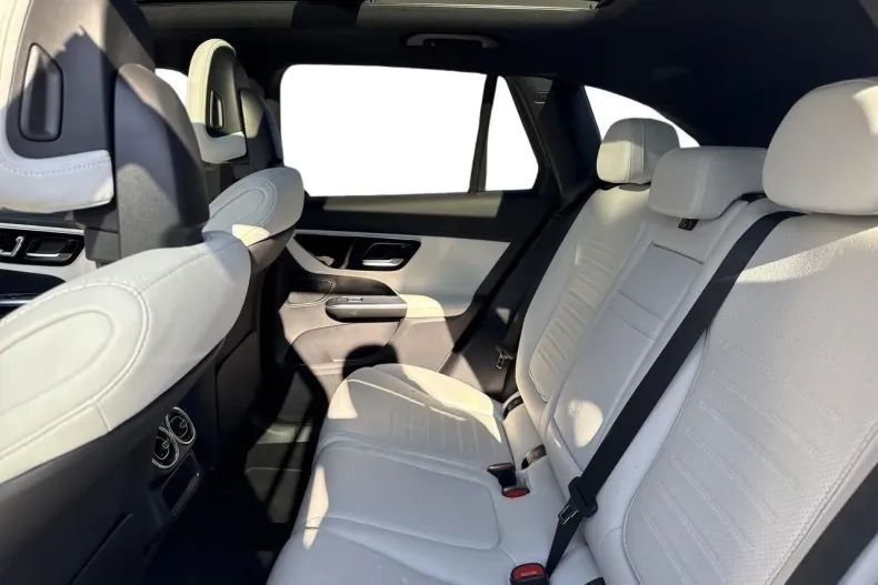 Mercedes-Benz GLC din 2022 cu 28.295 km - oferta MER177826 - foto 11