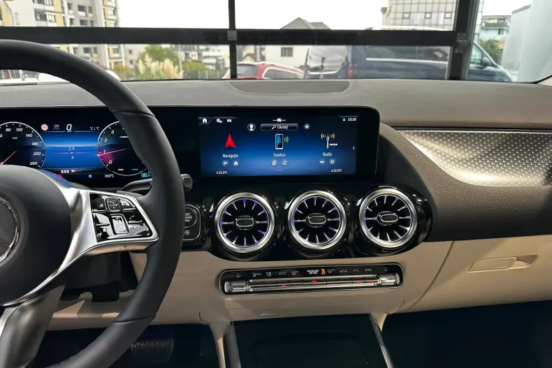 Mercedes-Benz GLA din 2025 cu 6 km - oferta MER177834 - foto 13