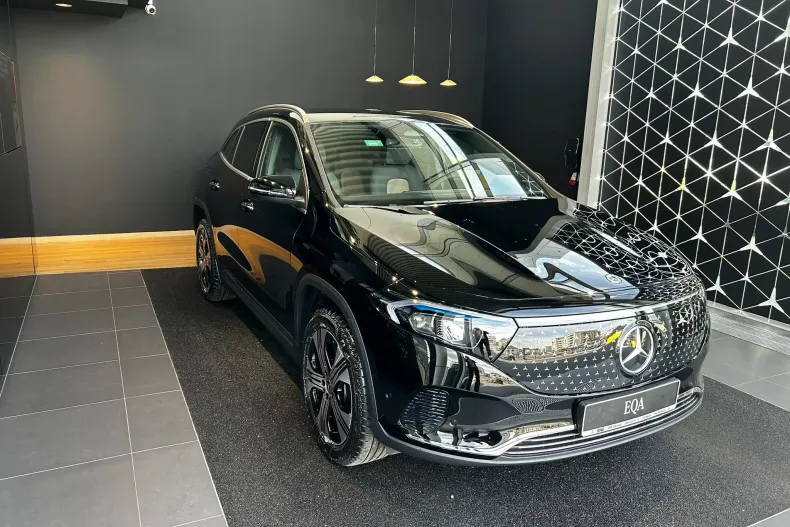 Mercedes-Benz EQA din 2025 cu 4.000 km - oferta MER177847 - foto 2