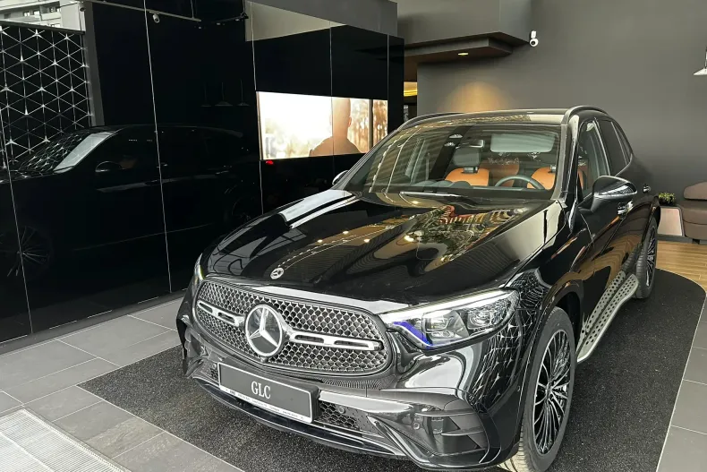 Mercedes-Benz GLC din 2024 cu 5.000 km - oferta MER177850 - foto 3