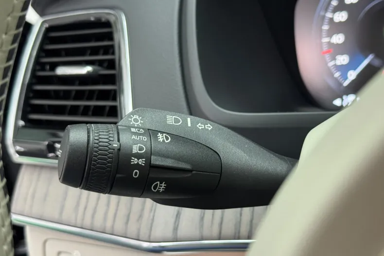 Volvo XC90 din 2020 cu 104.782 km - oferta VOL177861 - foto 28