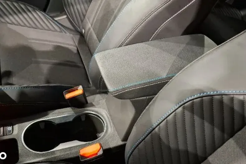 Renault Captur din 2025 cu 5.354 km - oferta REN177865 - foto 18