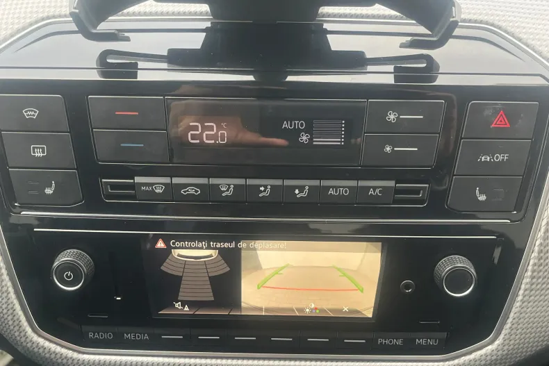 Volkswagen up! din 2022 cu 10.659 km - oferta VOL177876 - foto 19