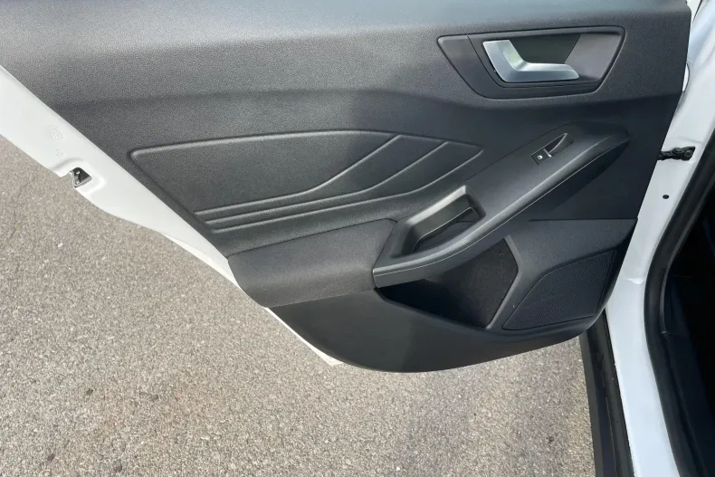 Ford Focus din 2023 cu 39.700 km - oferta FOR177884 - foto 23