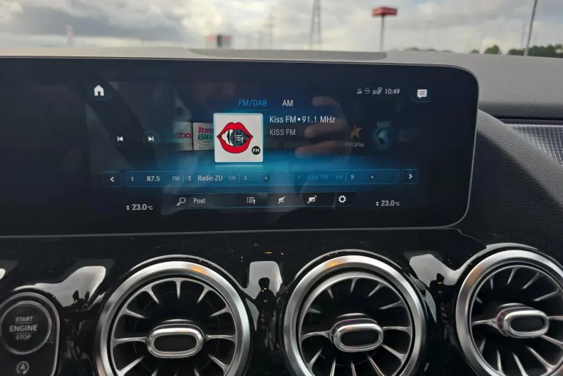 Mercedes-Benz GLA din 2020 cu 70.749 km - oferta MER177888 - foto 18