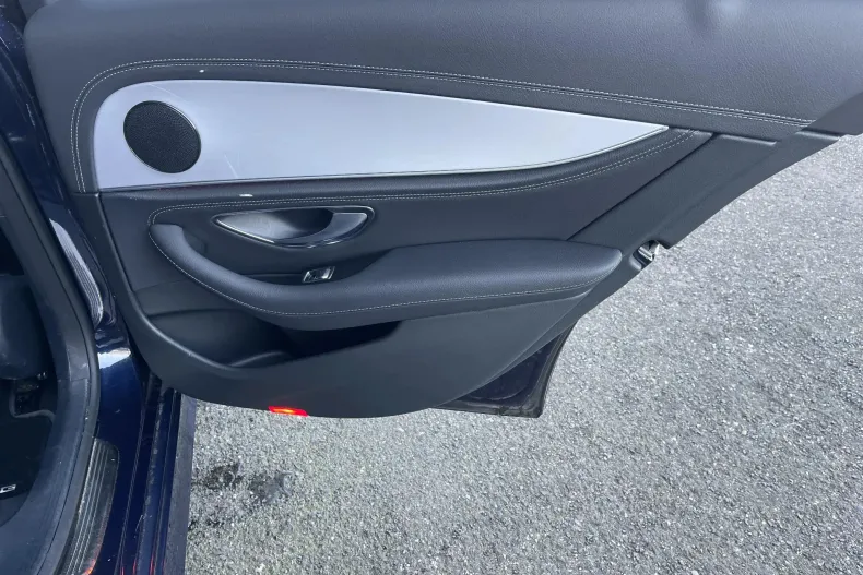 Mercedes-Benz E din 2020 cu 84.183 km - oferta MER177890 - foto 26