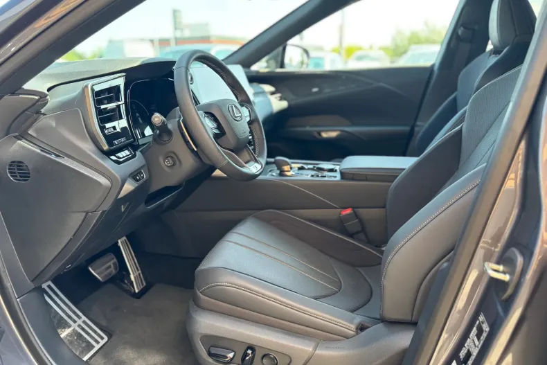 Lexus Seria RX din 2025 cu 400 km - oferta LEX177900 - foto 8