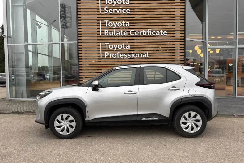 Toyota Yaris Cross din 2025 cu 2.700 km - oferta TOY177901 - foto 5