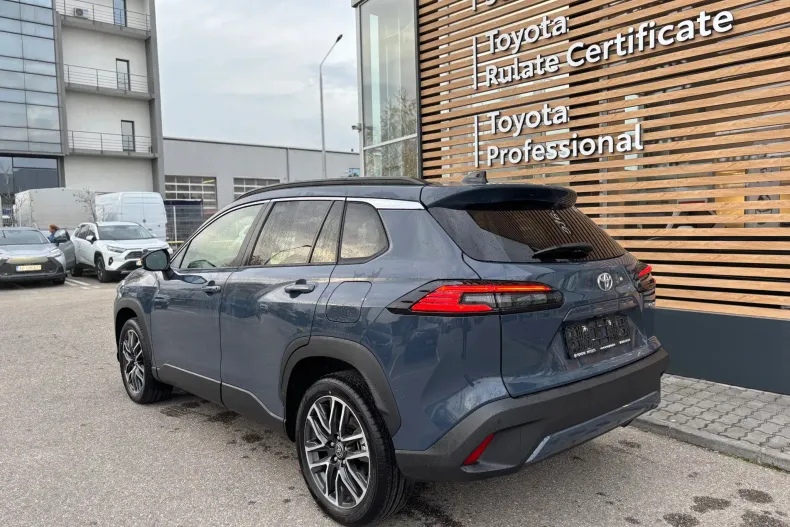 Toyota Corolla Cross din 2025 cu 2.500 km - oferta TOY177902 - foto 4