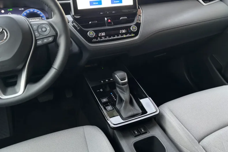 Toyota Corolla Cross din 2025 cu 2.500 km - oferta TOY177902 - foto 17