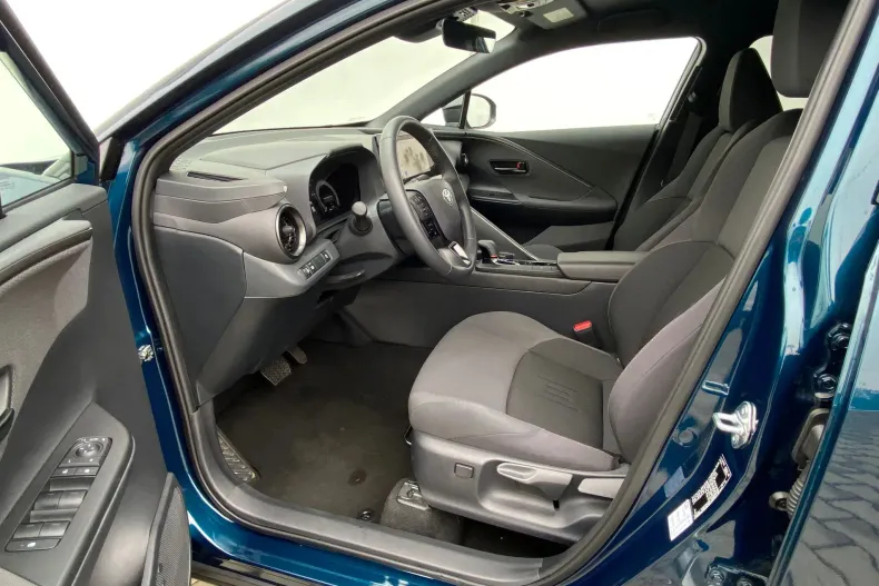 Toyota C-HR din 2025 cu 3.300 km - oferta TOY177903 - foto 17