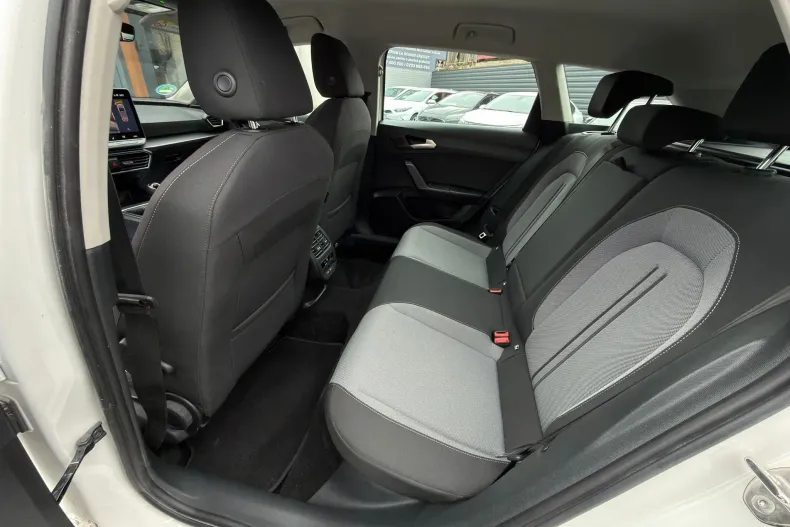 Seat Leon din 2025 cu 7.939 km - oferta SEA177915 - foto 16