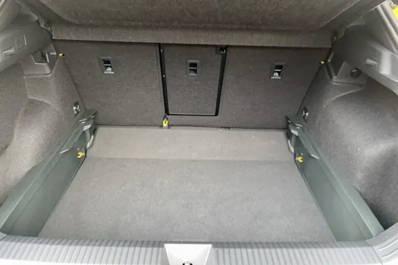 Volkswagen T-Roc din 2025 cu 10.000 km - oferta VOL177935 - foto 21