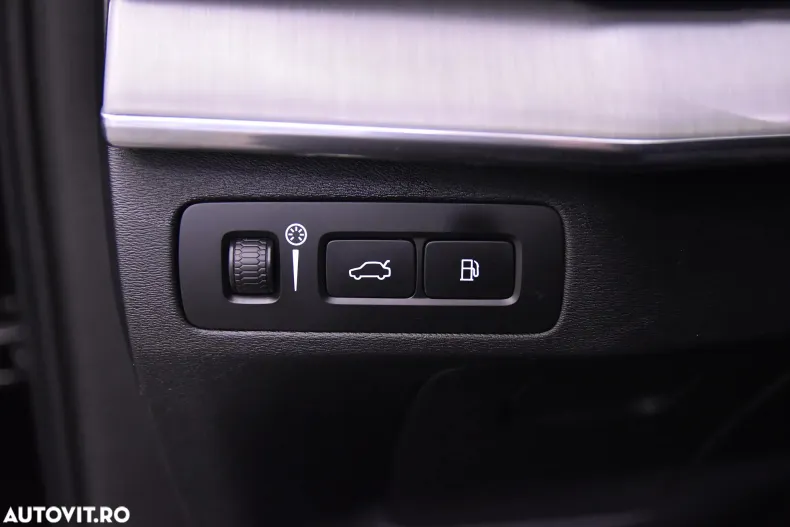 Volvo XC90 din 2021 cu 77.212 km - oferta VOL177947 - foto 16