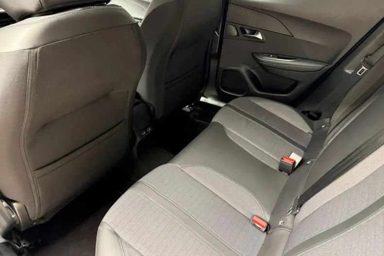 Peugeot 2008 din 2022 cu 149.600 km - oferta PEU177964 - foto 10