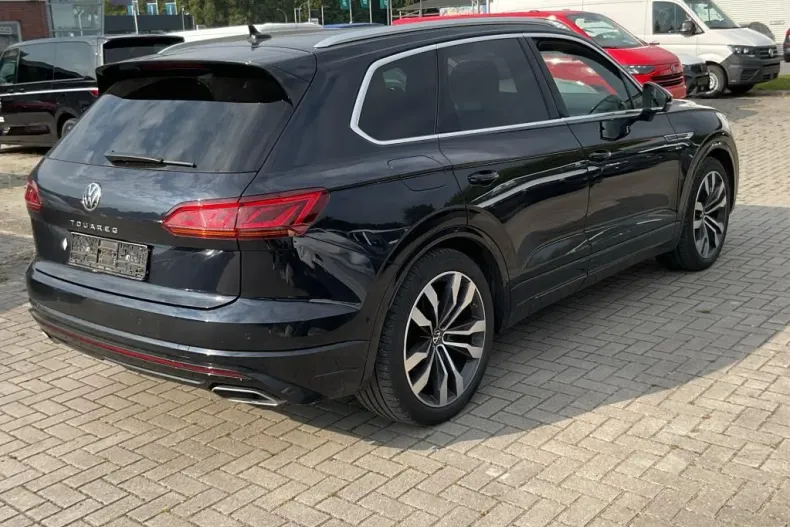 Volkswagen Touareg din 2022 cu 97.000 km - oferta VOL177967 - foto 2