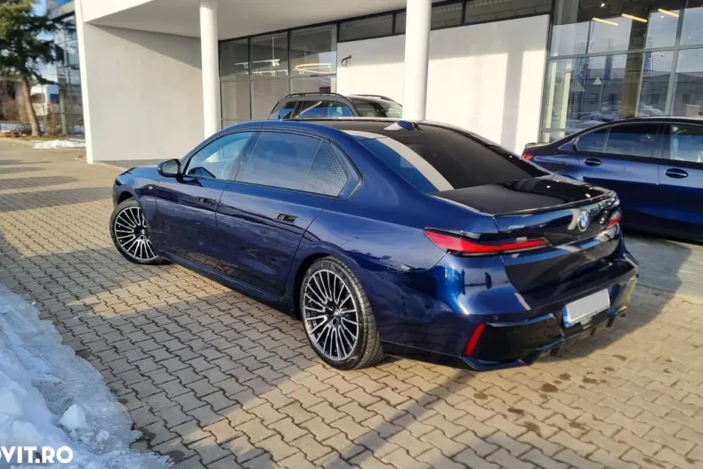BMW Seria 7 din 2024 cu 20.090 km - oferta BMW177972 - foto 3