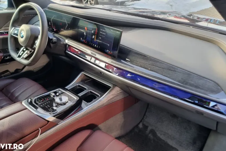BMW Seria 7 din 2024 cu 20.090 km - oferta BMW177972 - foto 9