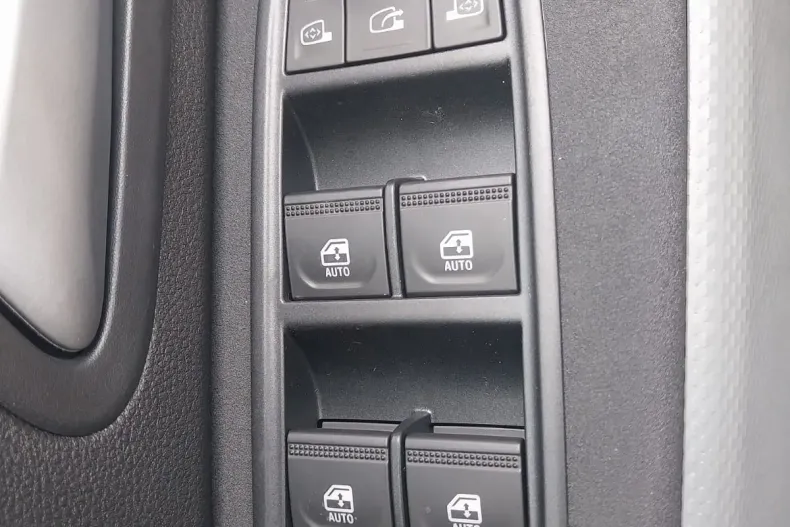 Dacia Duster din 2025 cu 6 km - oferta DAC177973 - foto 6