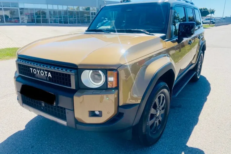 Toyota Land Cruiser 250 din 2025 cu 5.400 km - oferta TOY177983 - foto 3