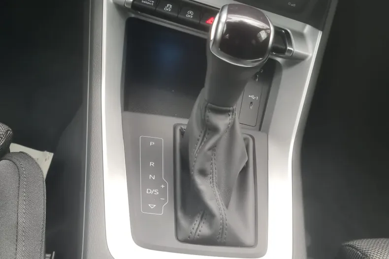 Audi Q3 din 2025 cu 10 km - oferta AUD177987 - foto 5