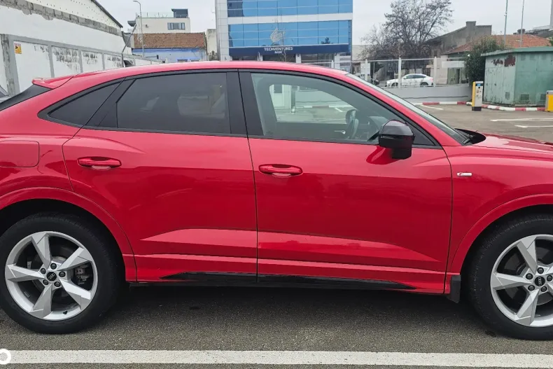 Audi Q3 din 2021 cu 65.300 km - oferta AUD177988 - foto 4