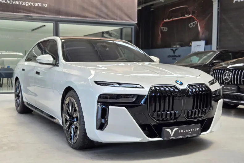 BMW Seria 7 din 2025 cu 13 km - oferta BMW178009 - foto 4