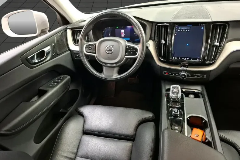 Volvo XC60 din 2021 cu 62.926 km - oferta VOL178014 - foto 2